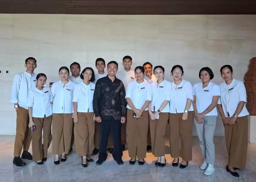 Foto Bersama di Akhir Pelatihan Foto Bersama di Akhir Pelatihan